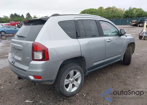 2016 Jeep Compass Latitude z USA, uszkodzony, nr VIN 1C4NJDEBXGD616313